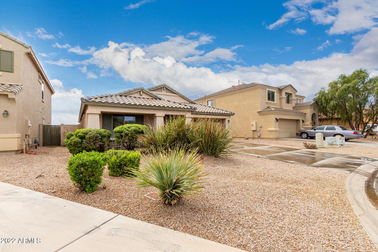 29288 N Gold Ln., San Tan Valley, AZ 85143
