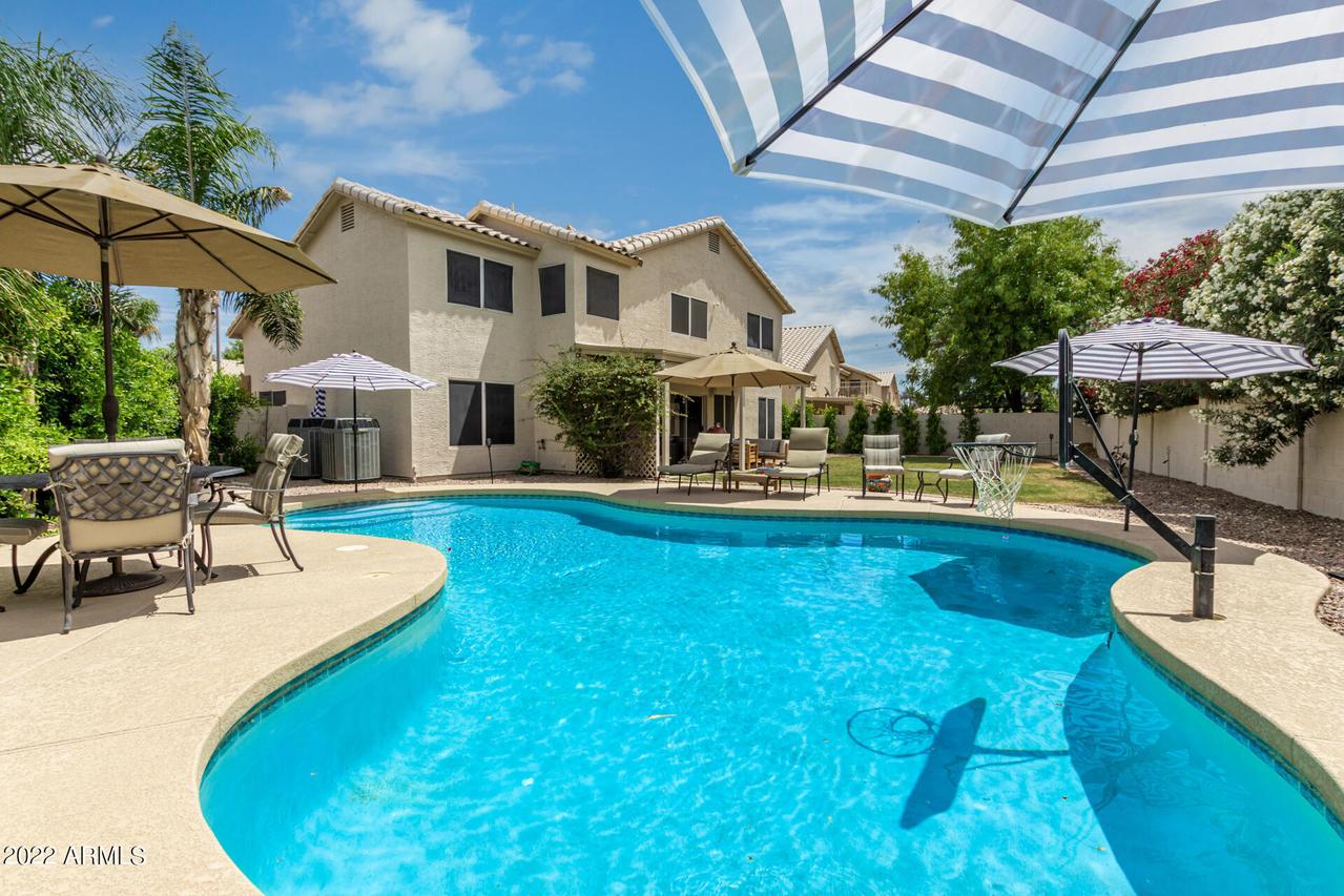 1555 W Sand Dune Dr., Gilbert, AZ 85233