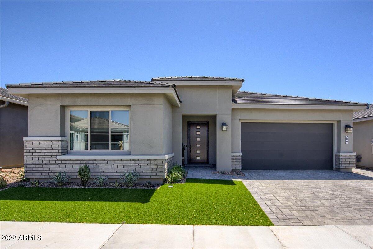 2831 E Donald Dr., Phoenix, AZ 85050
