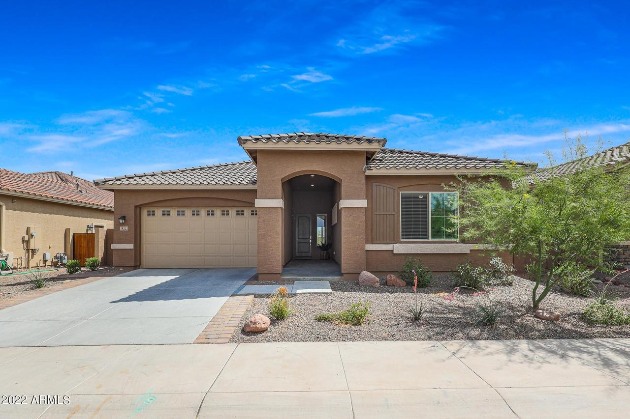 18523 W Thistle Landing Dr., Goodyear, AZ 85338