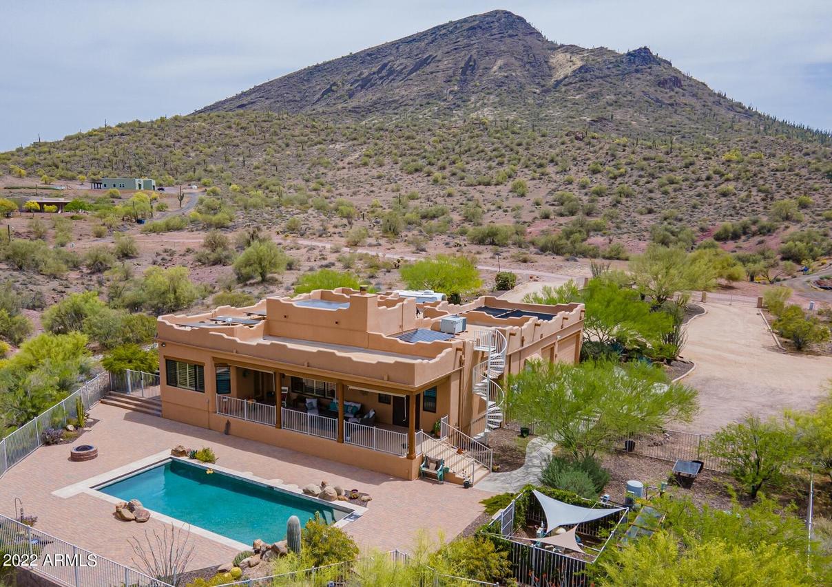 42316 N 18th St., New River, AZ 85087