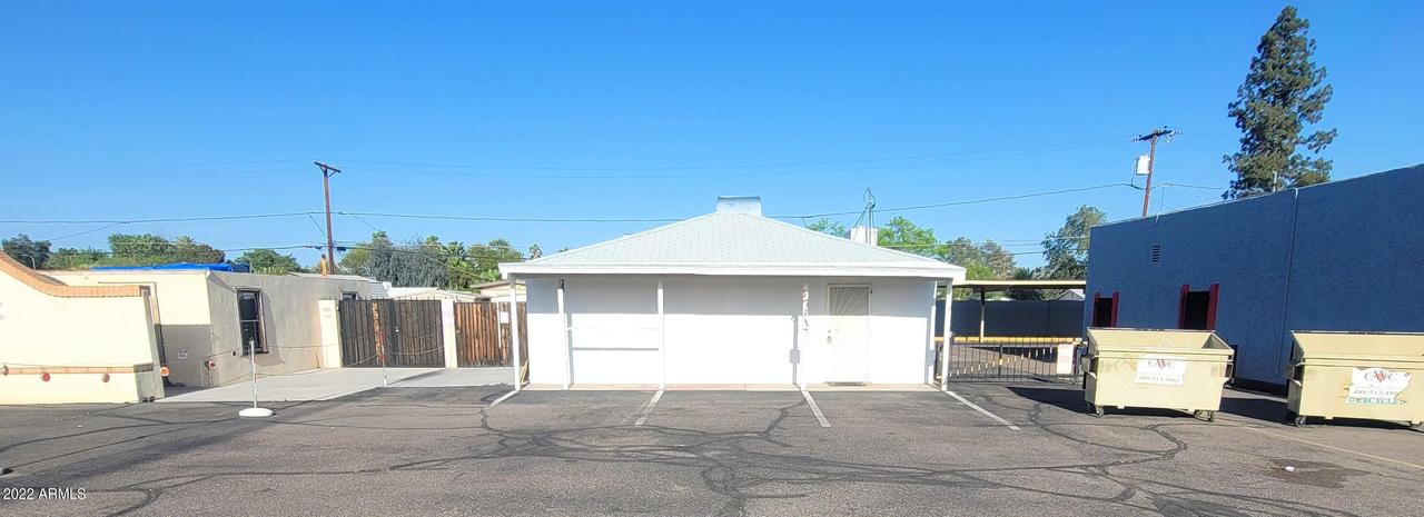 6731 N Black Canyon Hwy., Phoenix, AZ 85015