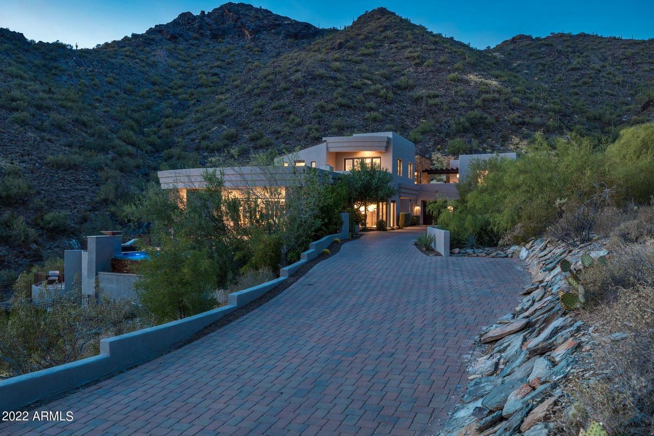 11564 E Paradise Ln., Scottsdale, AZ 85255