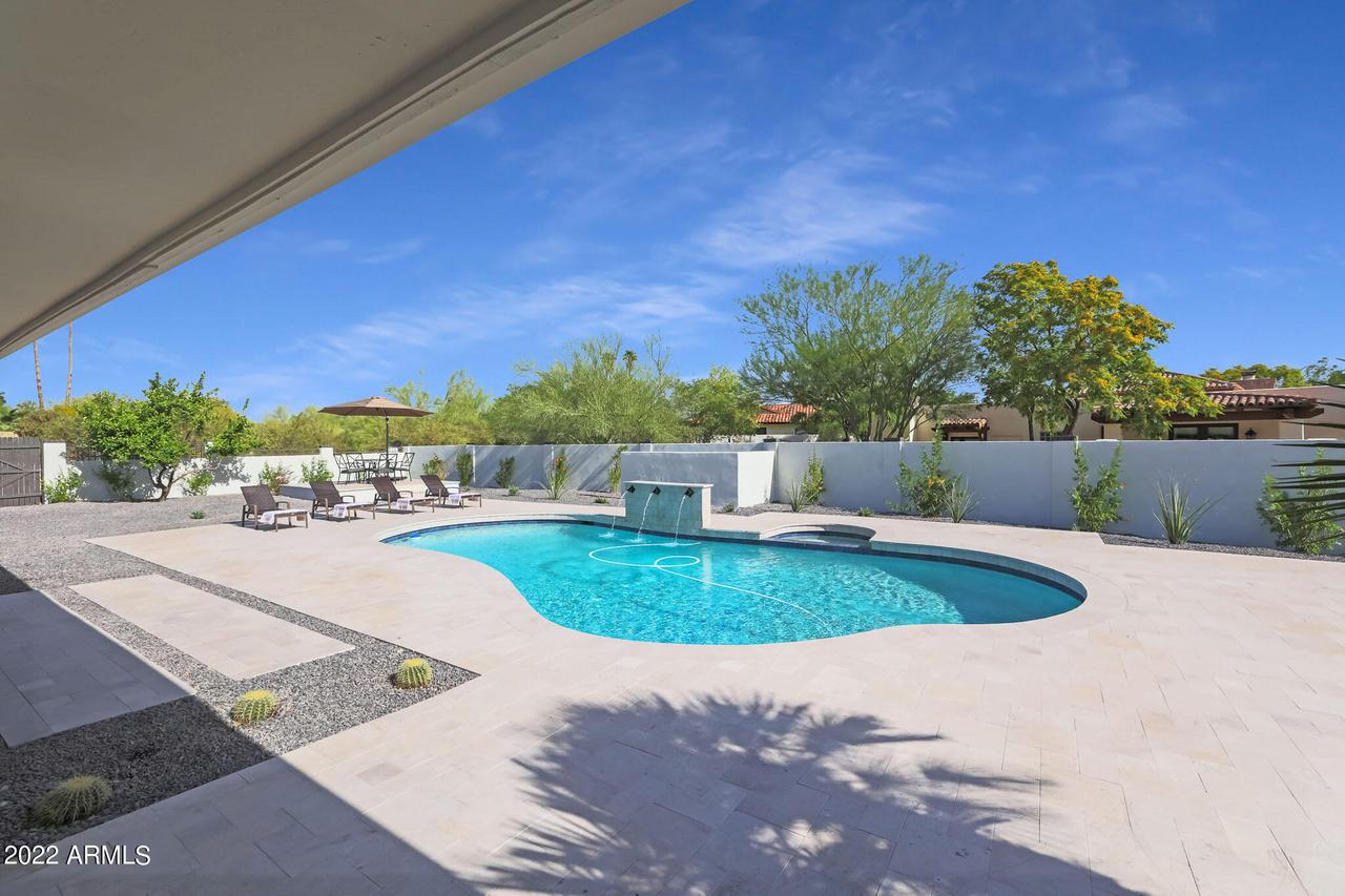 4208 E Vogel Ave., Phoenix, AZ 85028