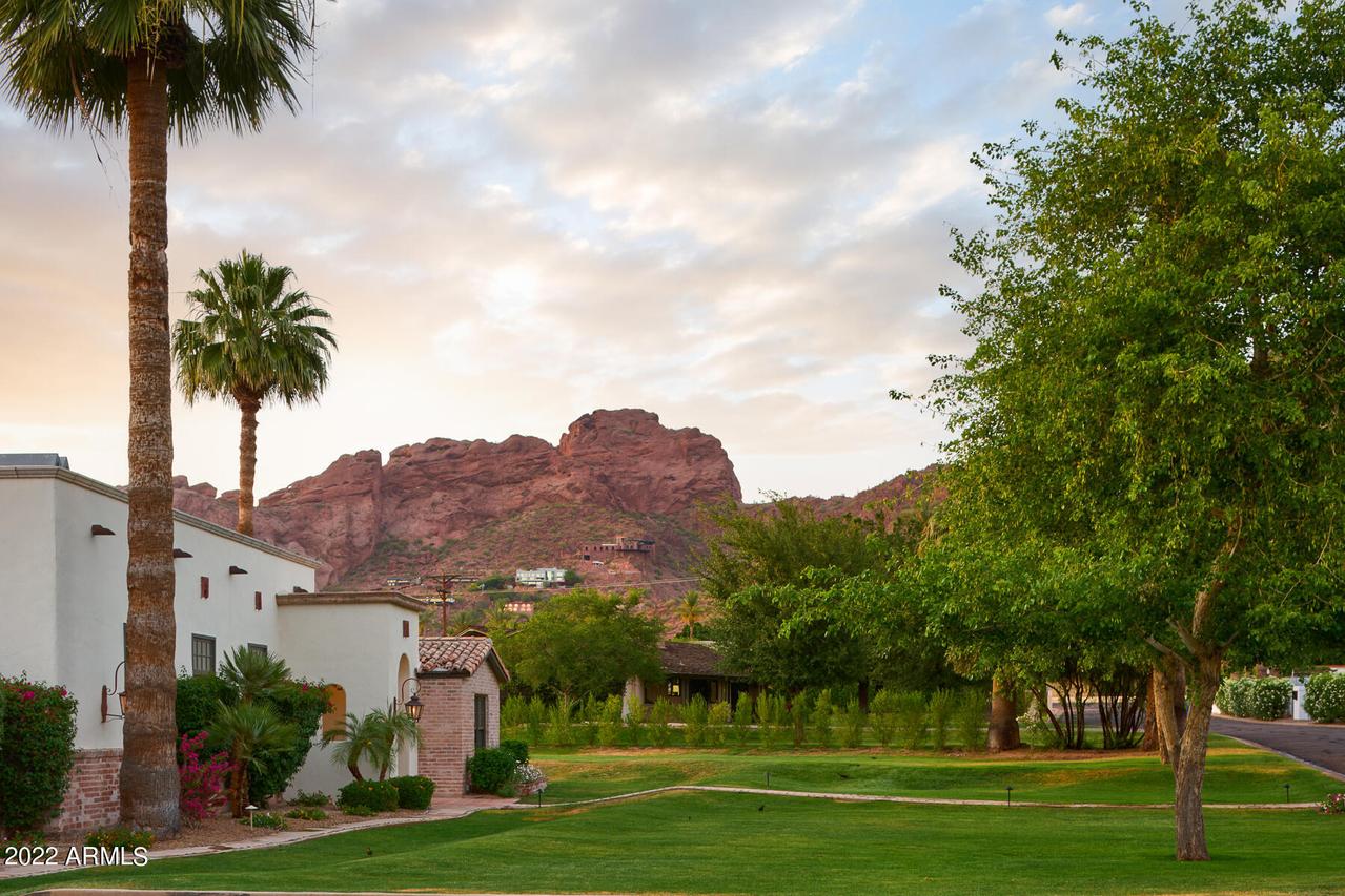 4616 N Royal Palm Cir., Phoenix, AZ 85018