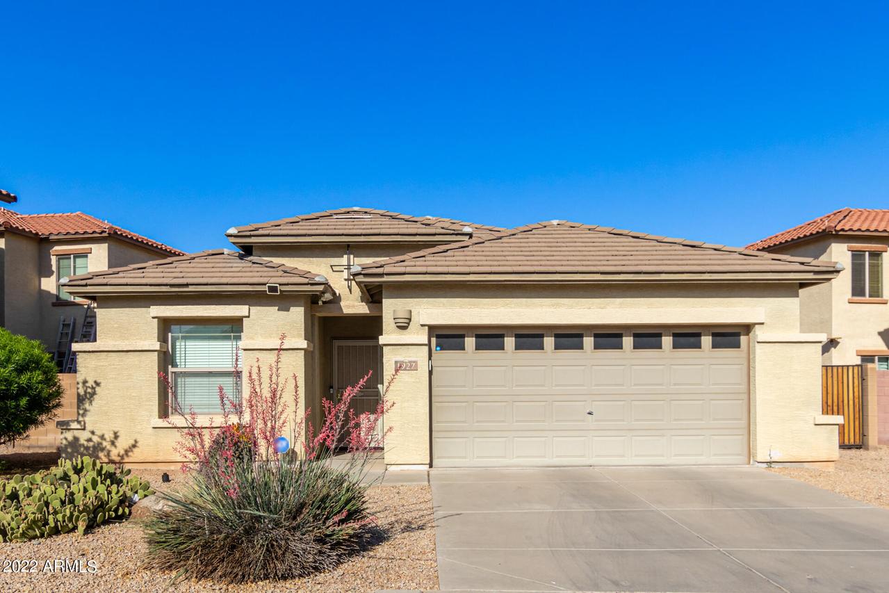 1927 N 94th Ave., Phoenix, AZ 85037