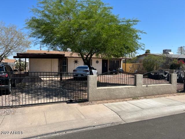2240 E Sheraton Ln., Phoenix, AZ 85040