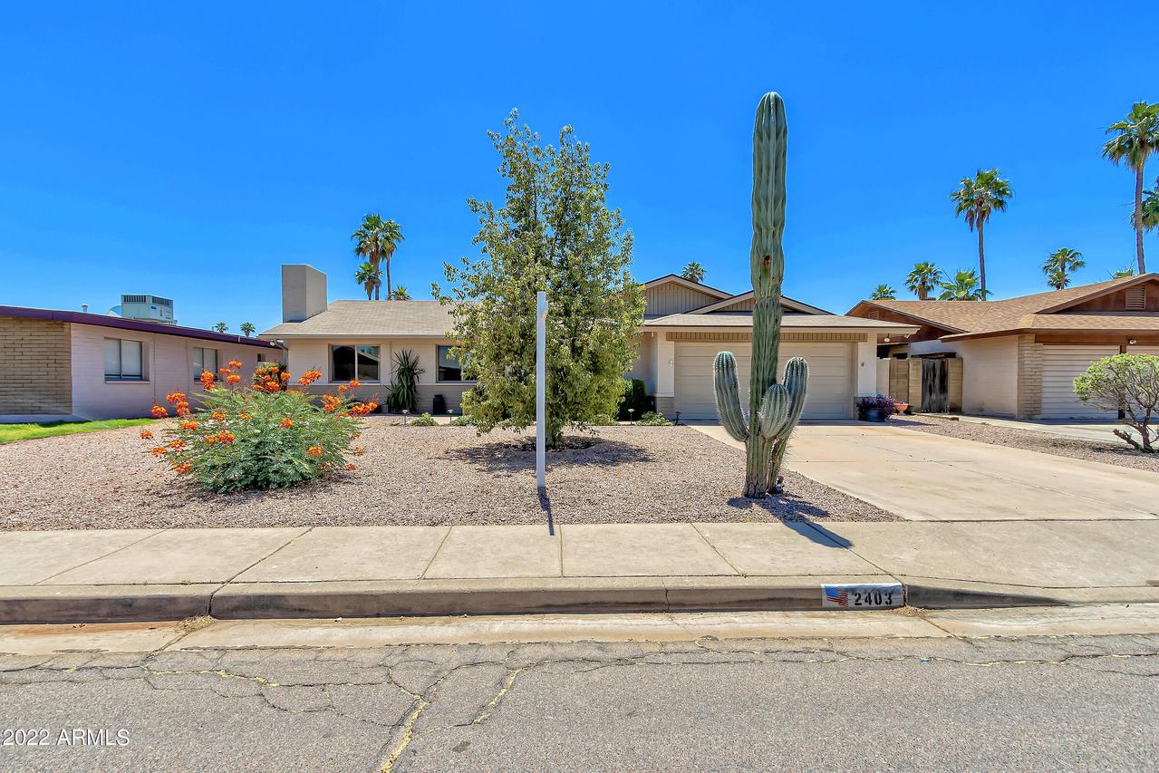 2403 E Pebble Beach Dr., Tempe, AZ 85282