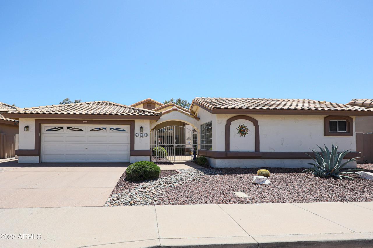 14257 W Kiowa Tr., Surprise, AZ 85374