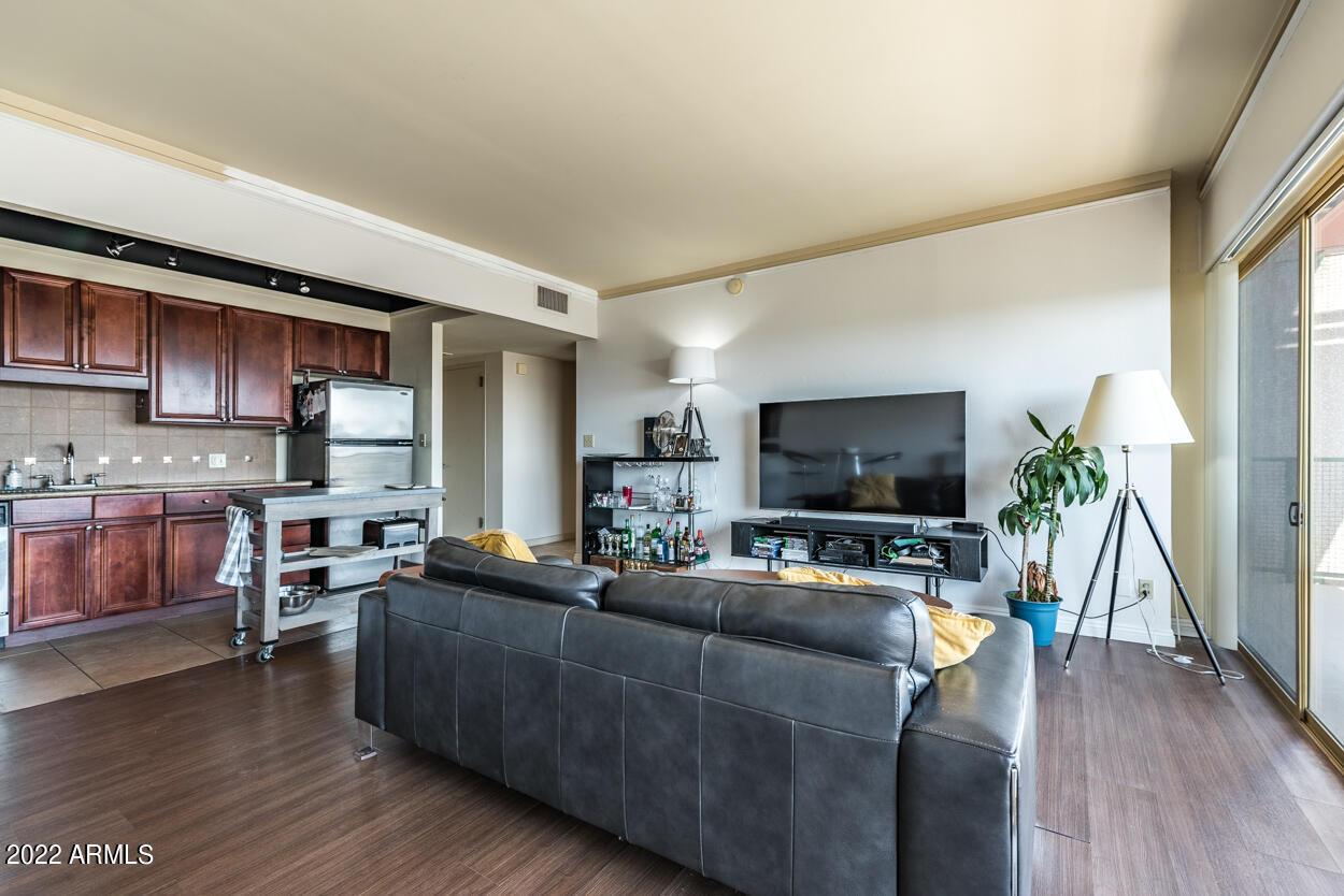 4750 N Central Ave. #J9, Phoenix, AZ 85012