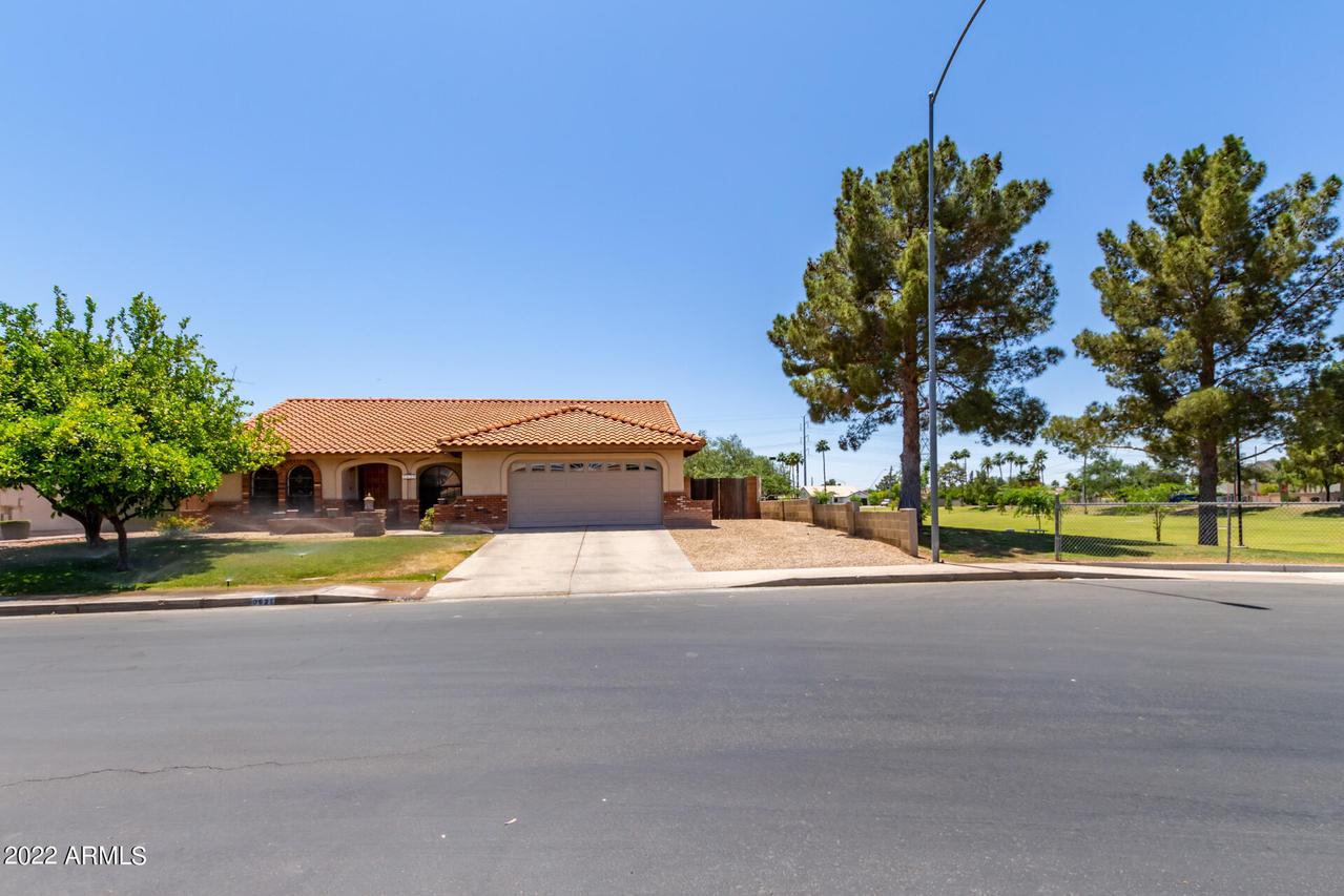 3621 E Dover St., Mesa, AZ 85205