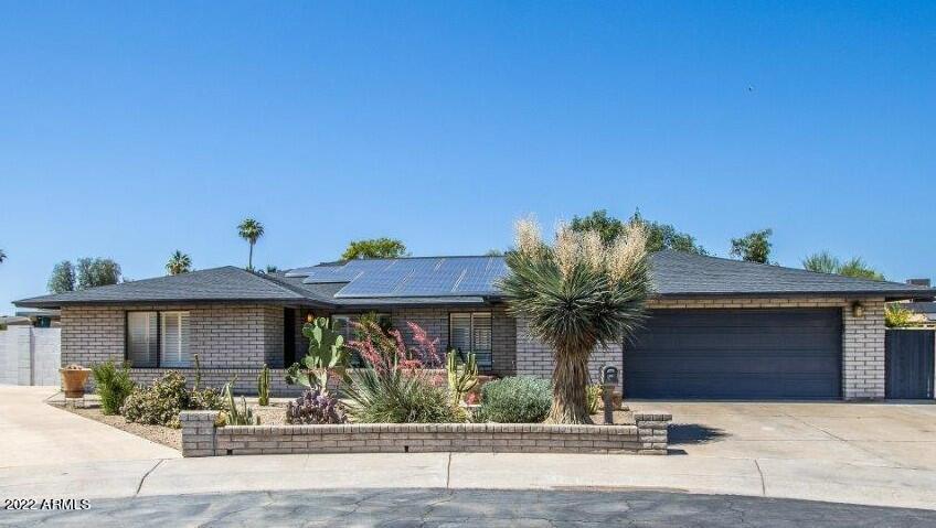 910 E Topeka Dr., Phoenix, AZ 85024