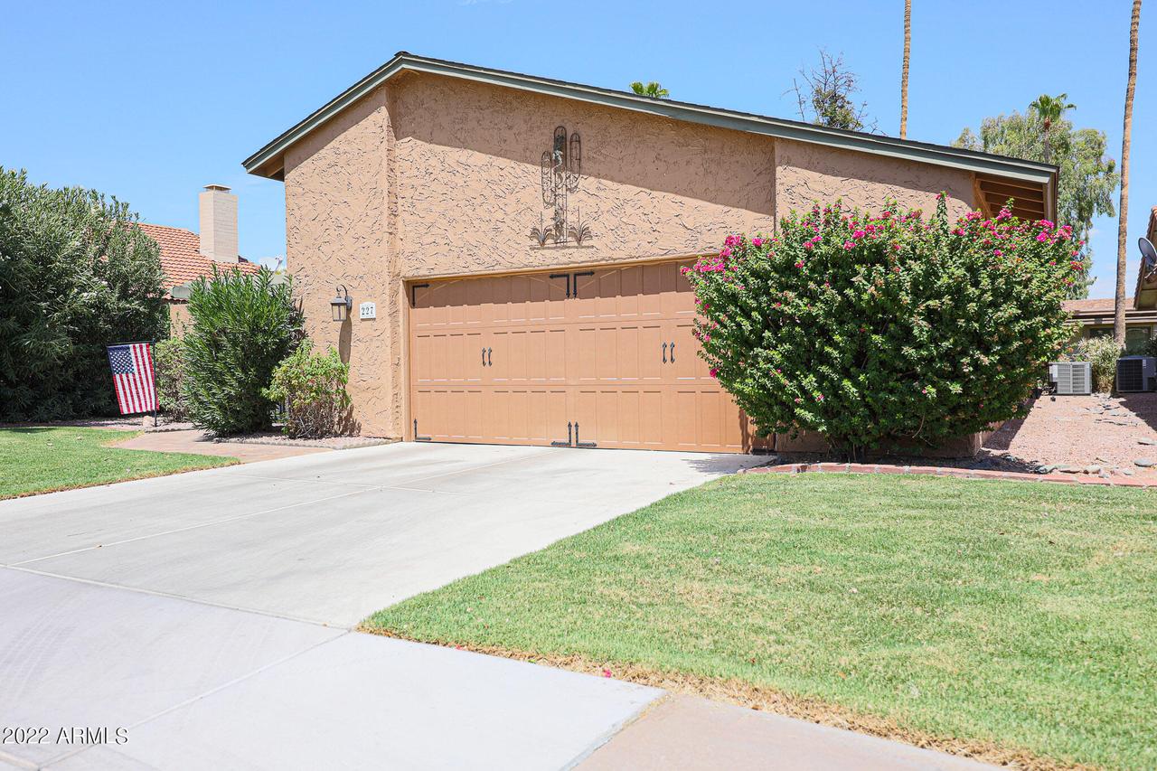 227 Leisure World, Mesa, AZ 85206