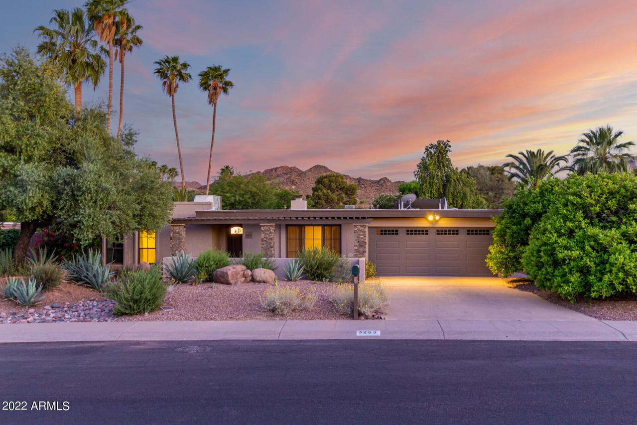3253 E Vogel Ave., Phoenix, AZ 85028