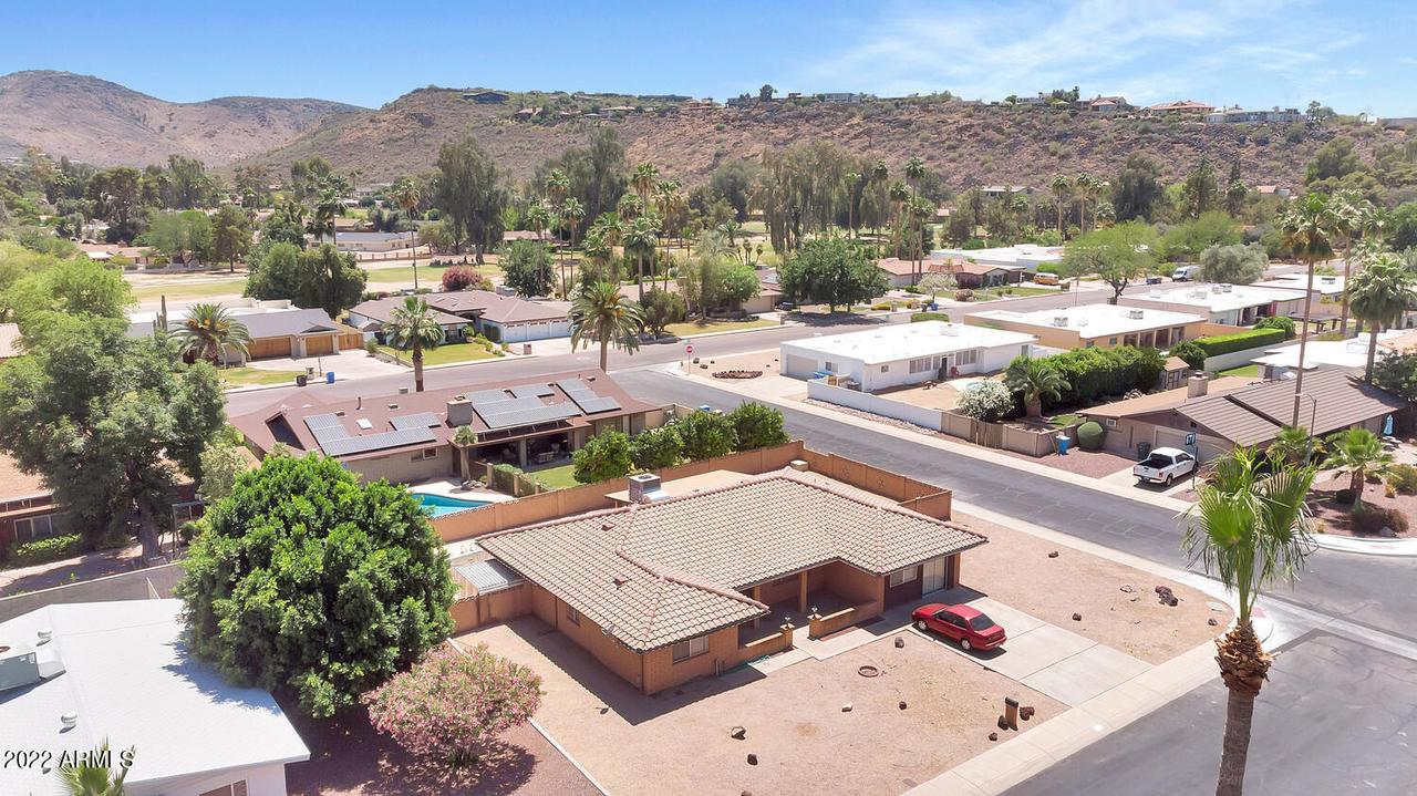 721 W Port Royale Ln., Phoenix, AZ 85023