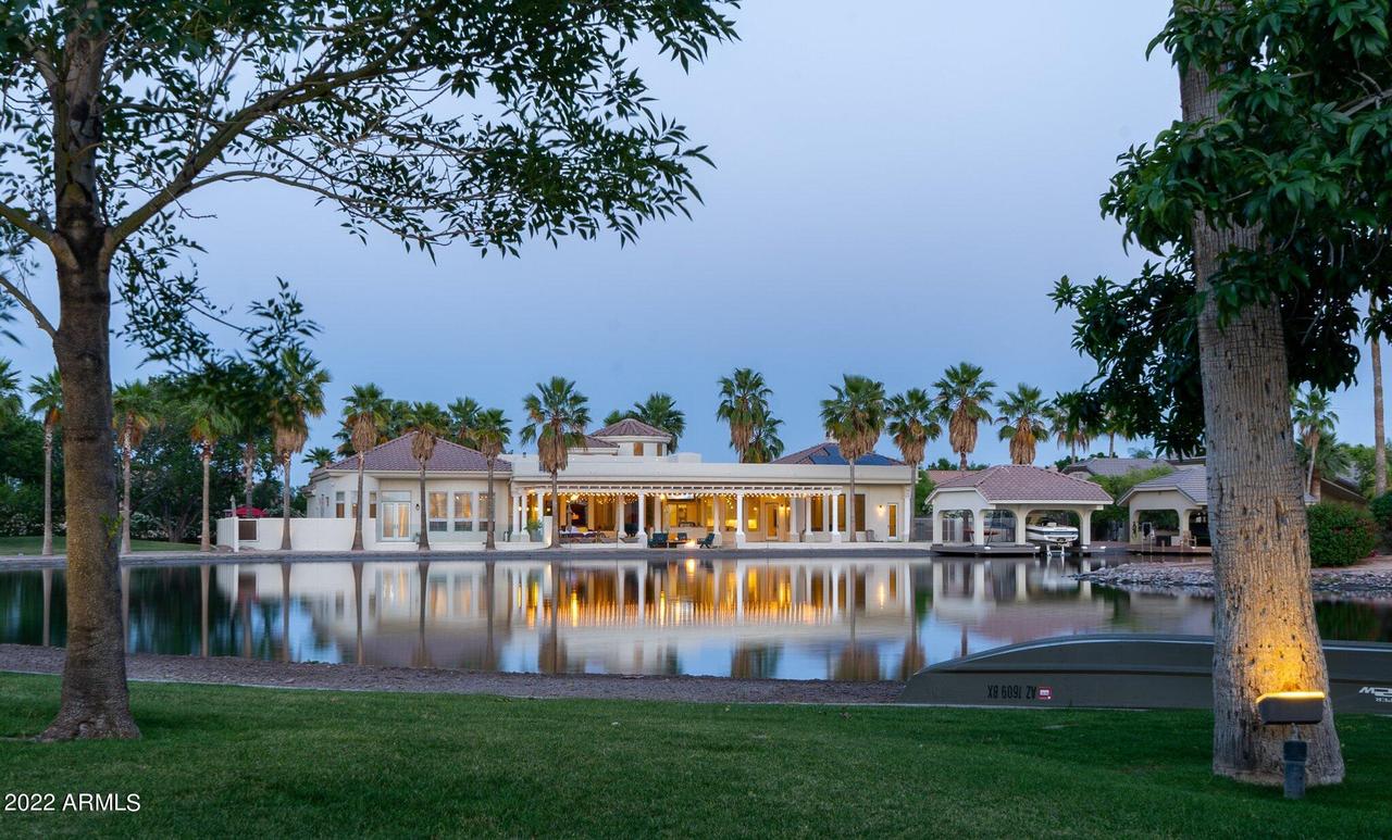 378 N Shore Ln., Gilbert, AZ 85233