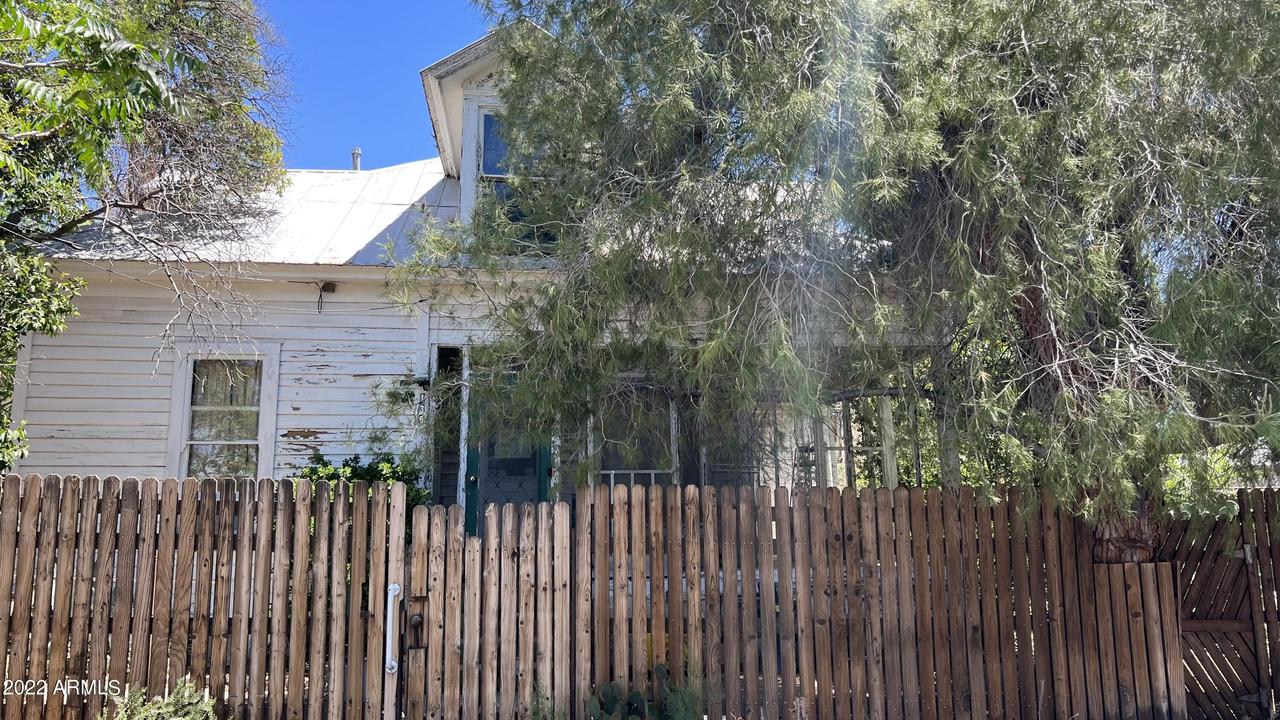 139 N Devereaux St., Globe, AZ 85501