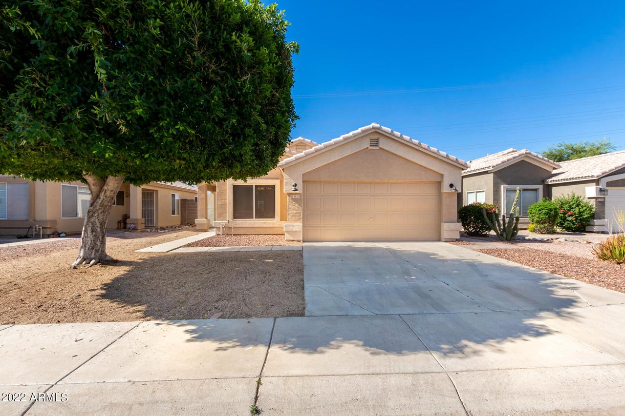 3520 W Saguaro Park Ln., Glendale, AZ 85310