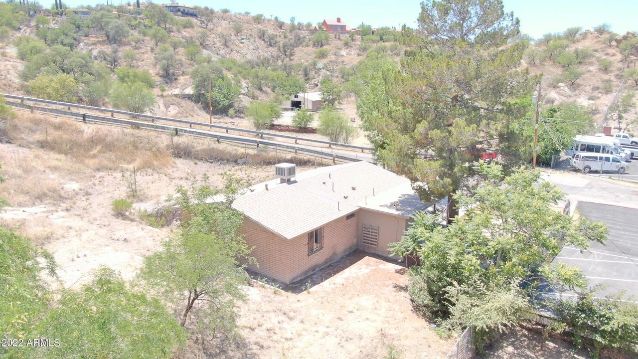 111 E La Castellana Dr., Nogales, AZ 85621