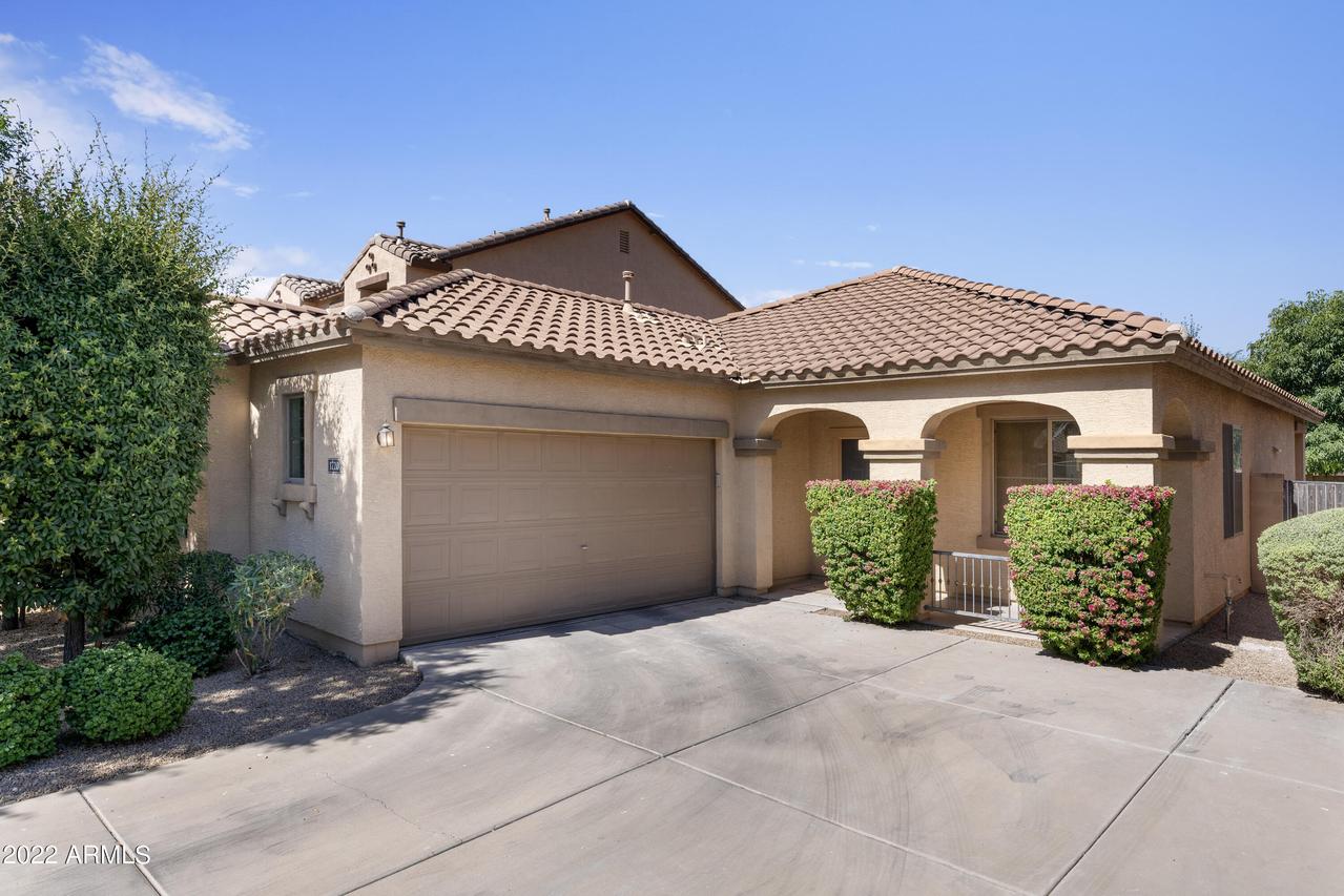 1720 S Falcon Dr., Gilbert, AZ 85295