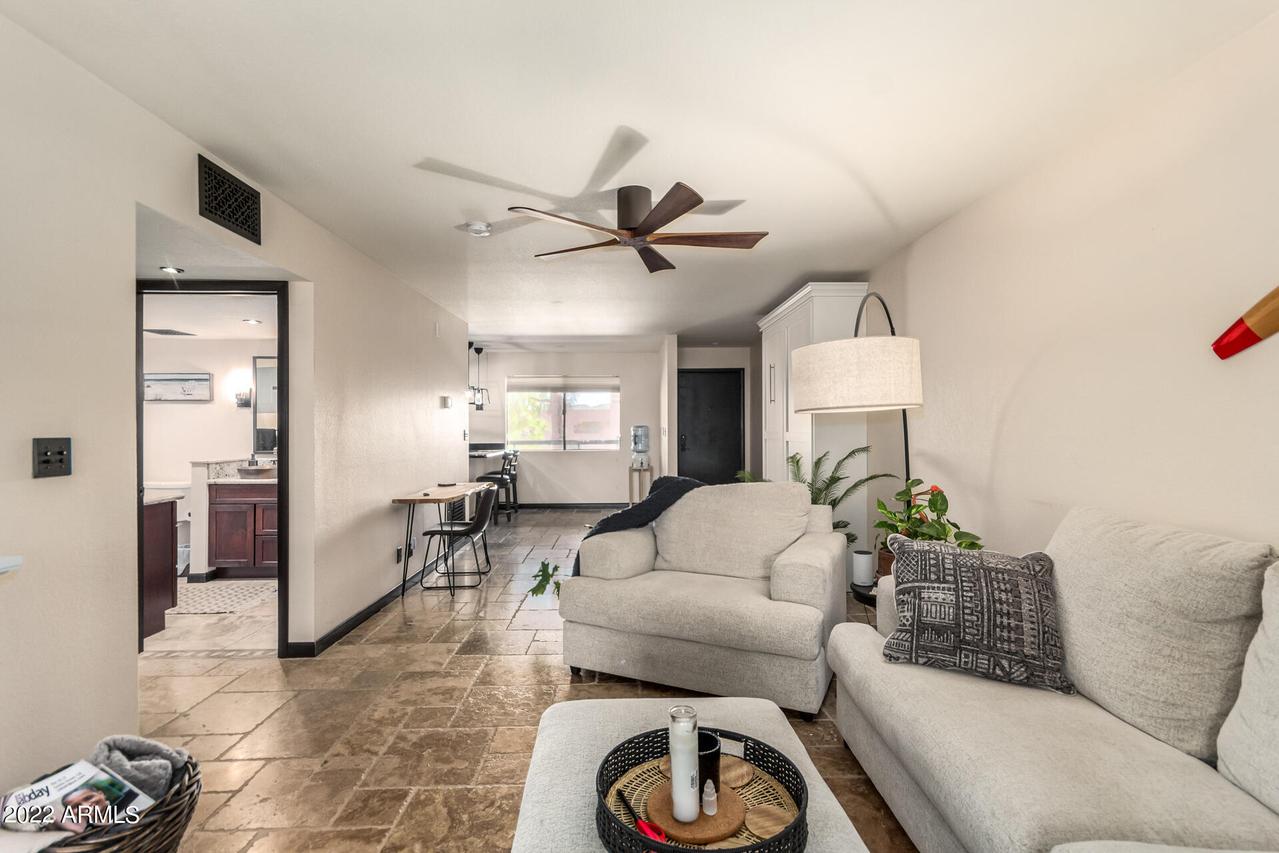 12212 N Paradise Village Pkwy. #408, Phoenix, AZ 85032