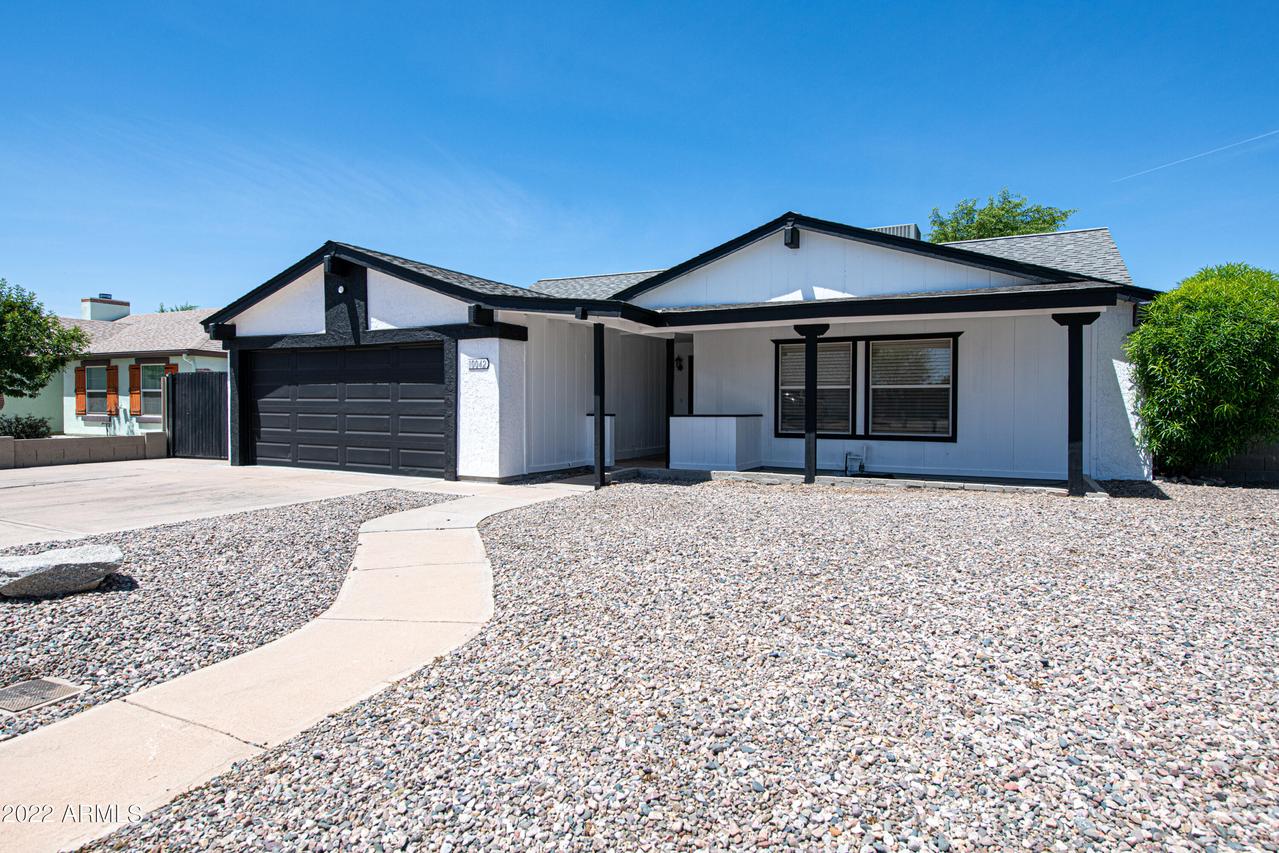 10042 W Mariposa St., Phoenix, AZ 85037