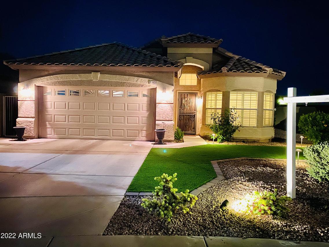 1823 E Oasis Dr., Tempe, AZ 85283
