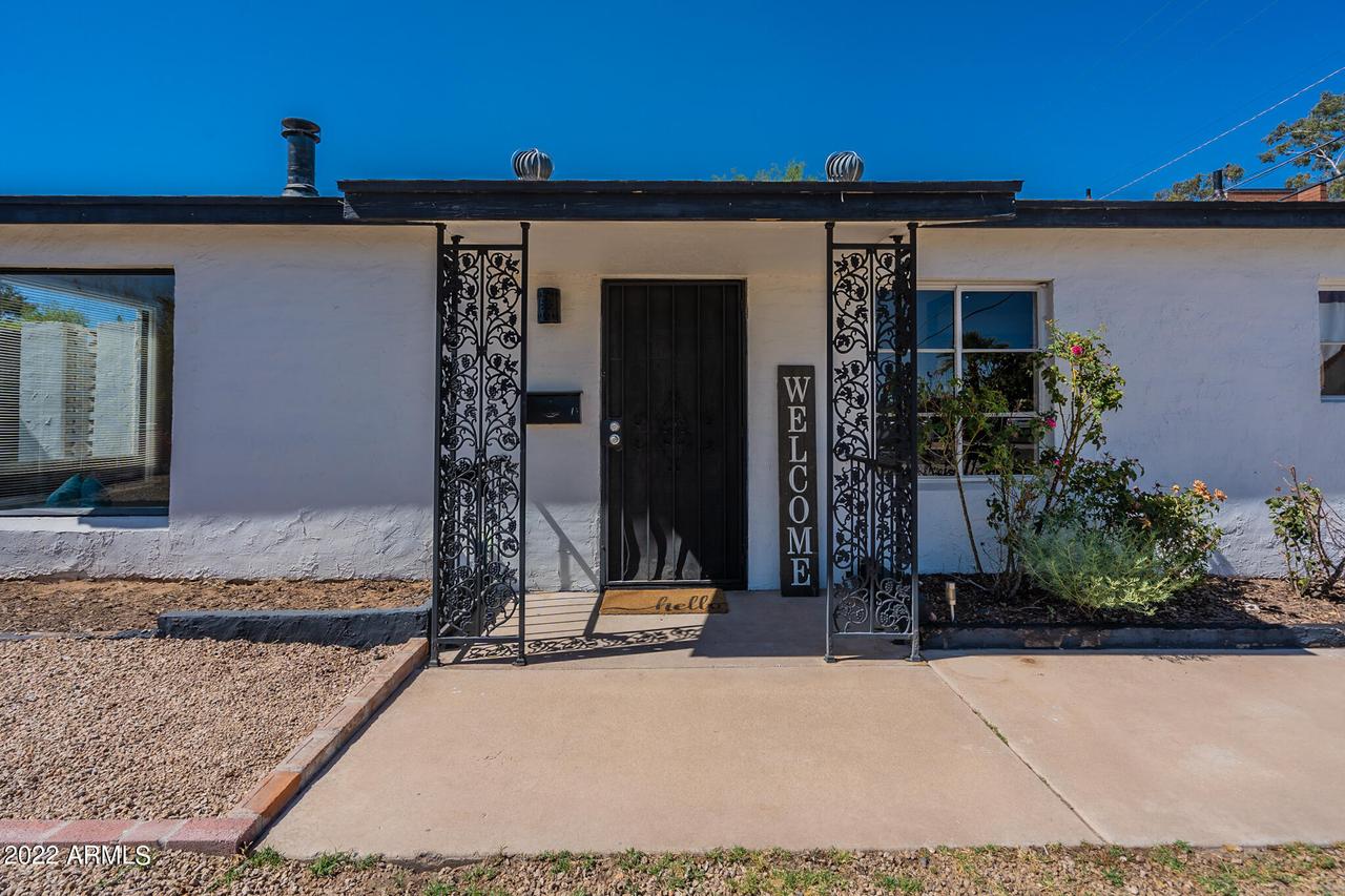14 W Mission Ln., Phoenix, AZ 85021