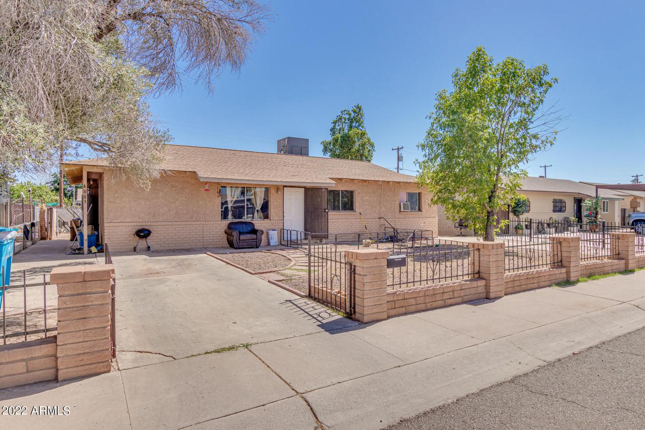 4003 W Brill St., Phoenix, AZ 85009