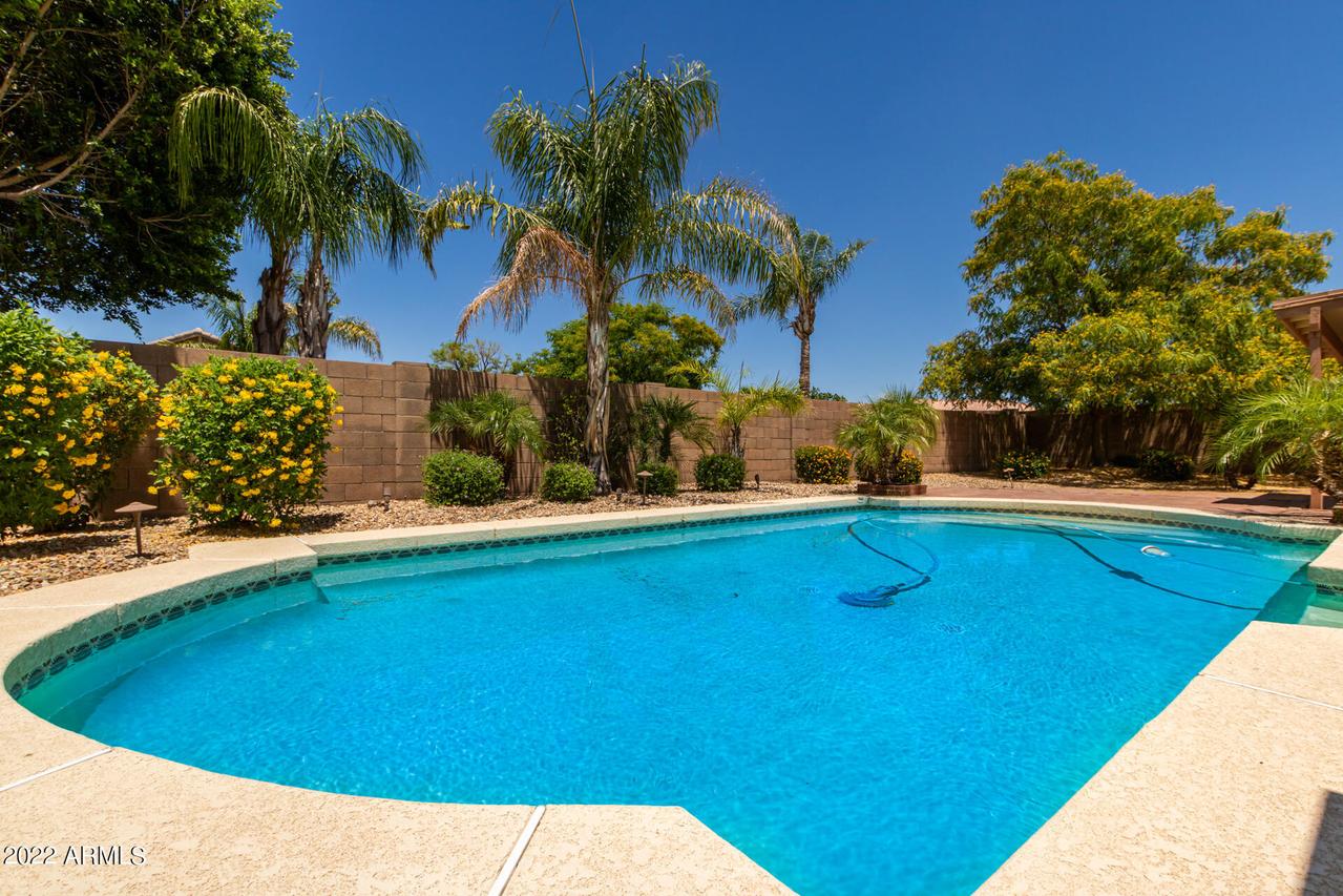 9924 W Burnett Rd., Peoria, AZ 85382