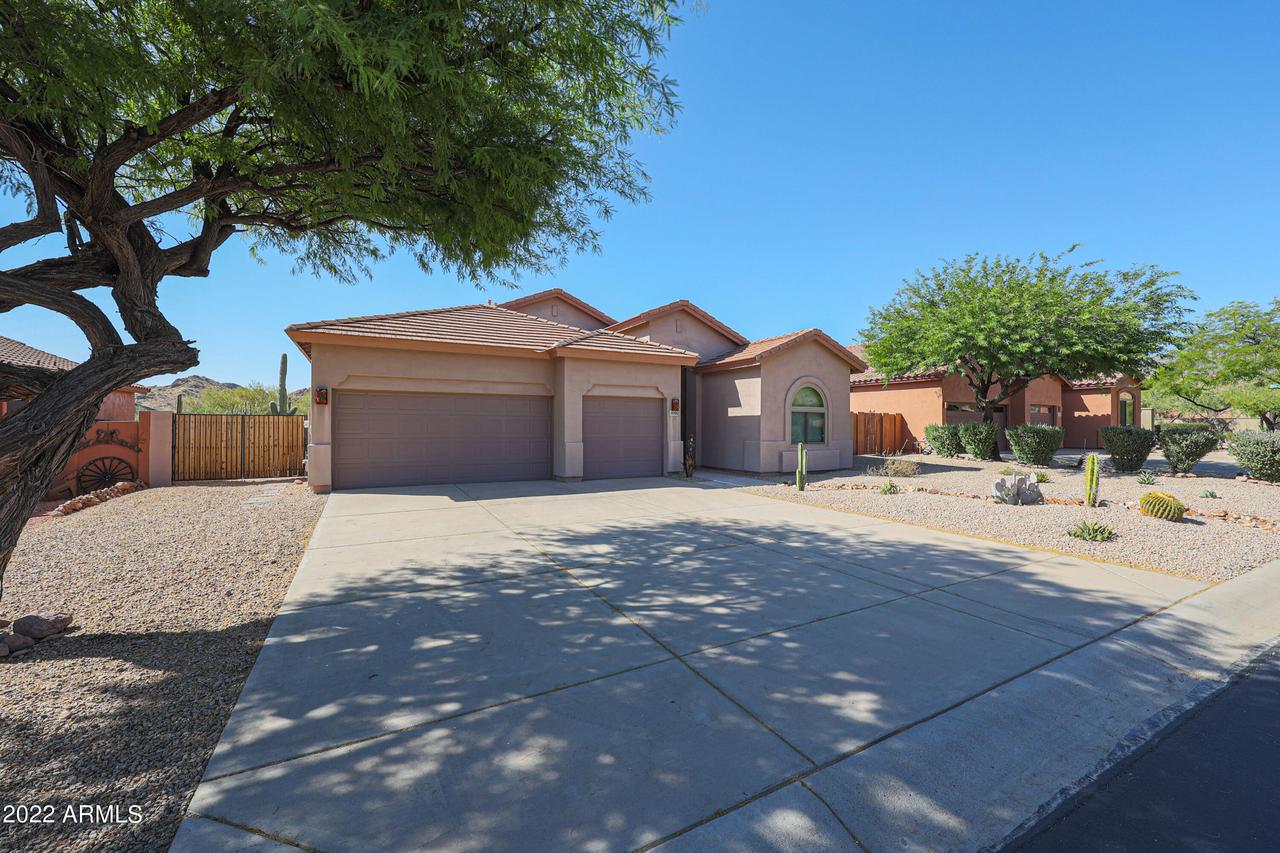7096 E San Cristobal Way, Gold Canyon, AZ 85118