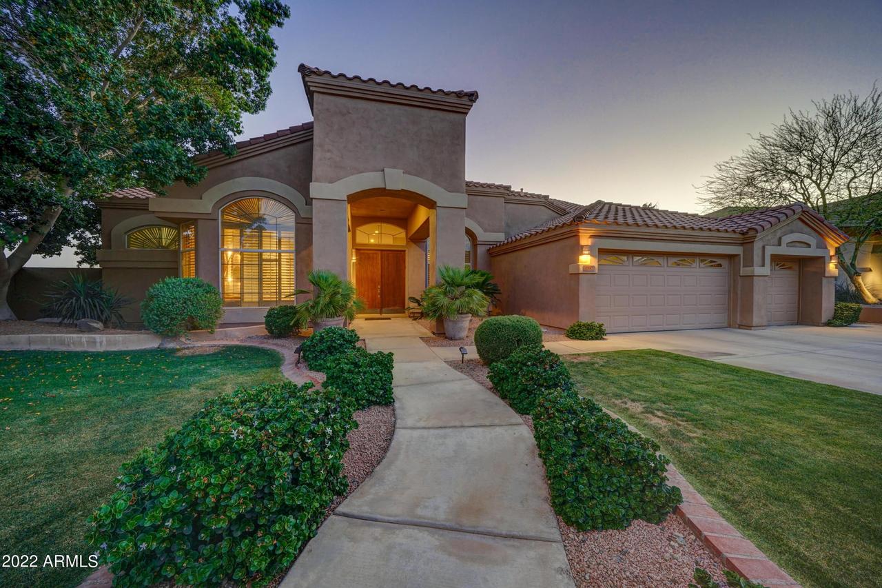 1547 W Saltsage Dr., Phoenix, AZ 85045