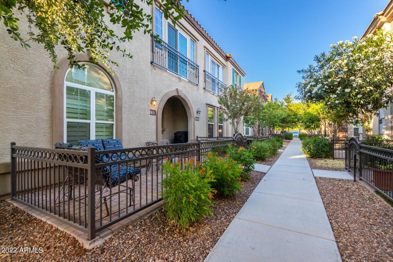 4751 E Portola Valley Dr. #102, Gilbert, AZ 85297
