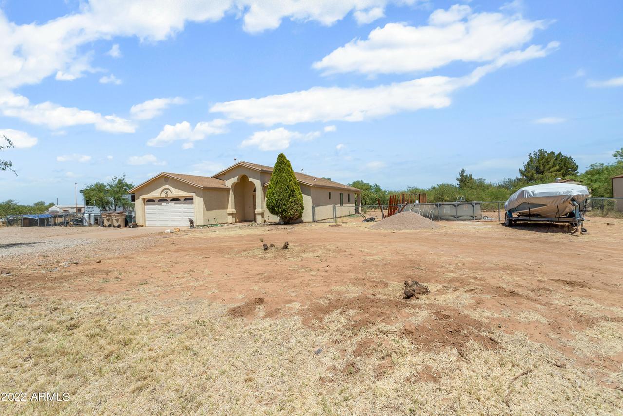 2516 N Calle Quinto, Huachuca City, AZ 85616