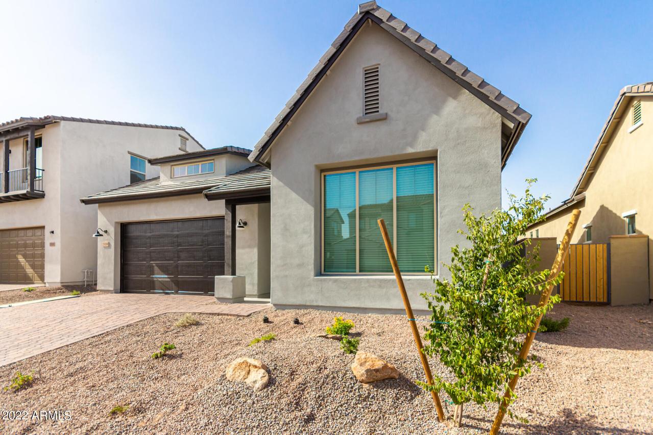 21110 W Minnezona Ave., Buckeye, AZ 85396