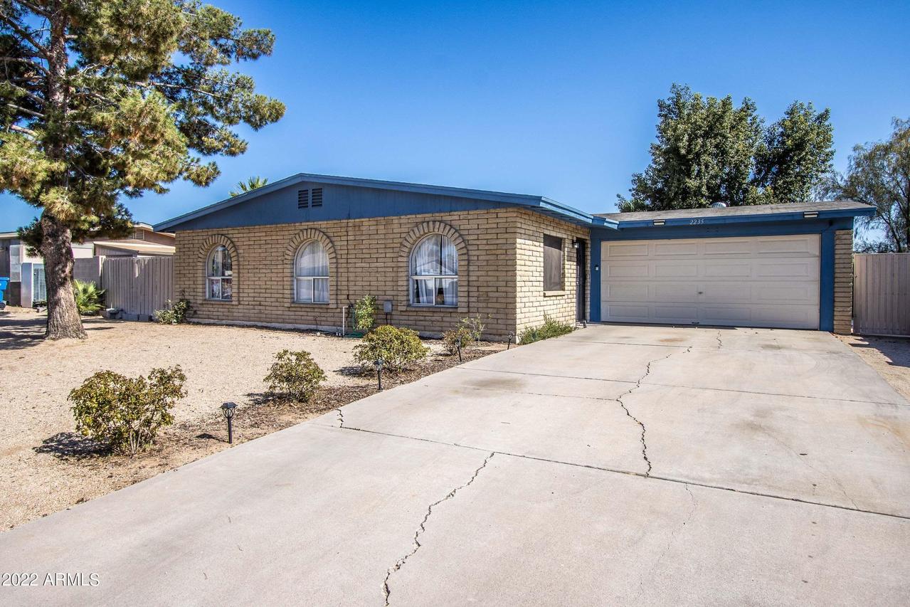 2235 W Bluefield Ave., Phoenix, AZ 85023