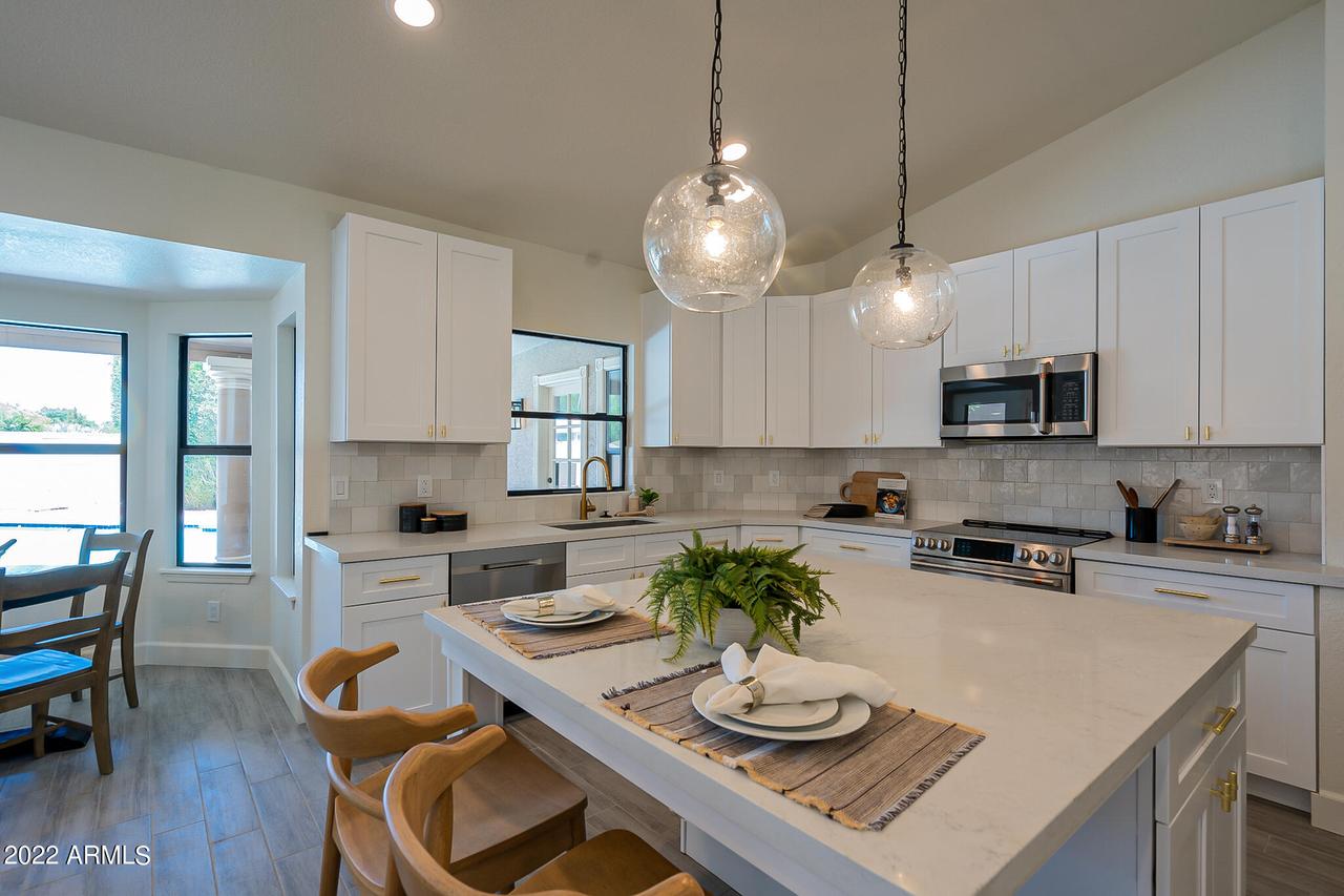 650 S Bay Dr., Gilbert, AZ 85233