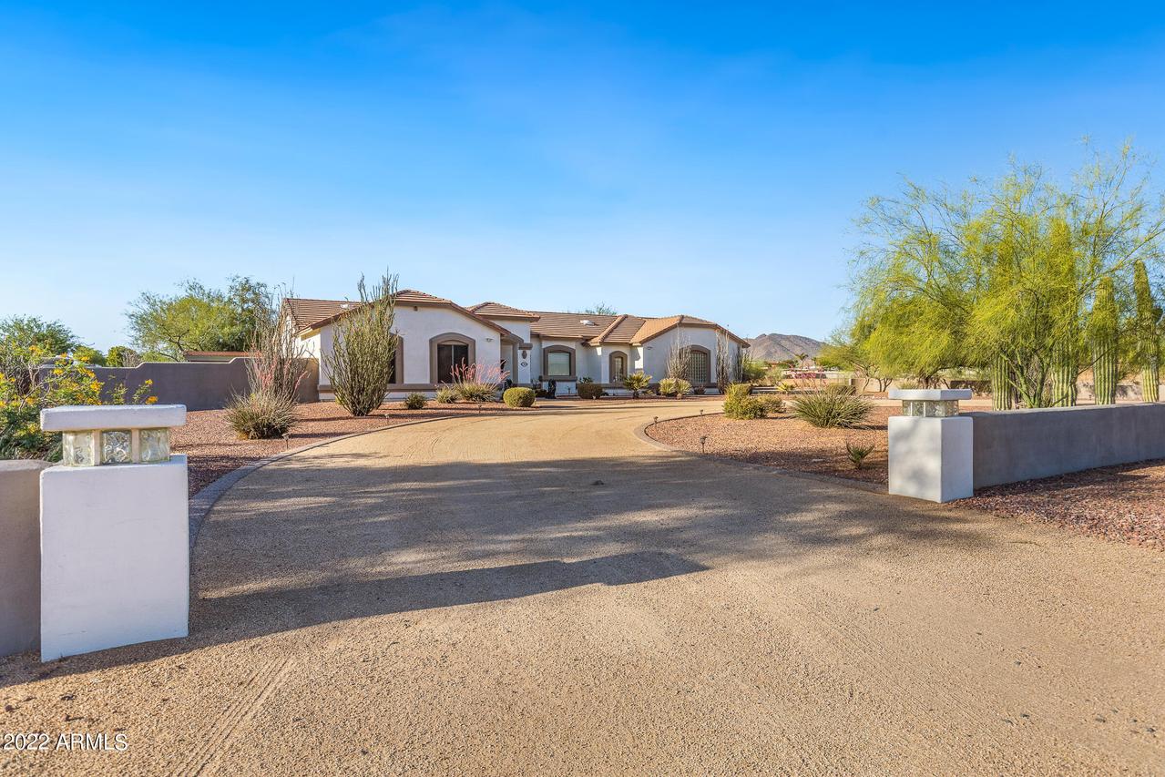 308 W Joy Ranch Rd., Phoenix, AZ 85086