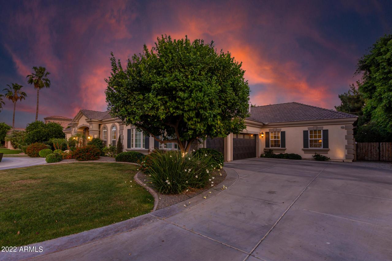 3515 E Dover St., Mesa, AZ 85213
