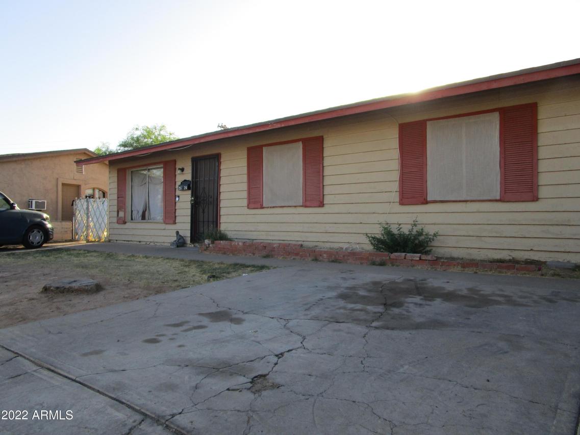 2526 N 48th Dr., Phoenix, AZ 85035