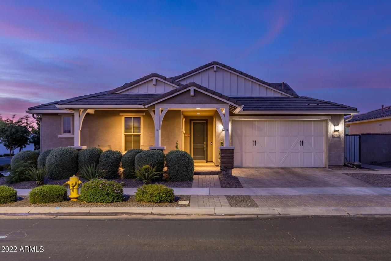 10702 E Sheffield Dr., Mesa, AZ 85212