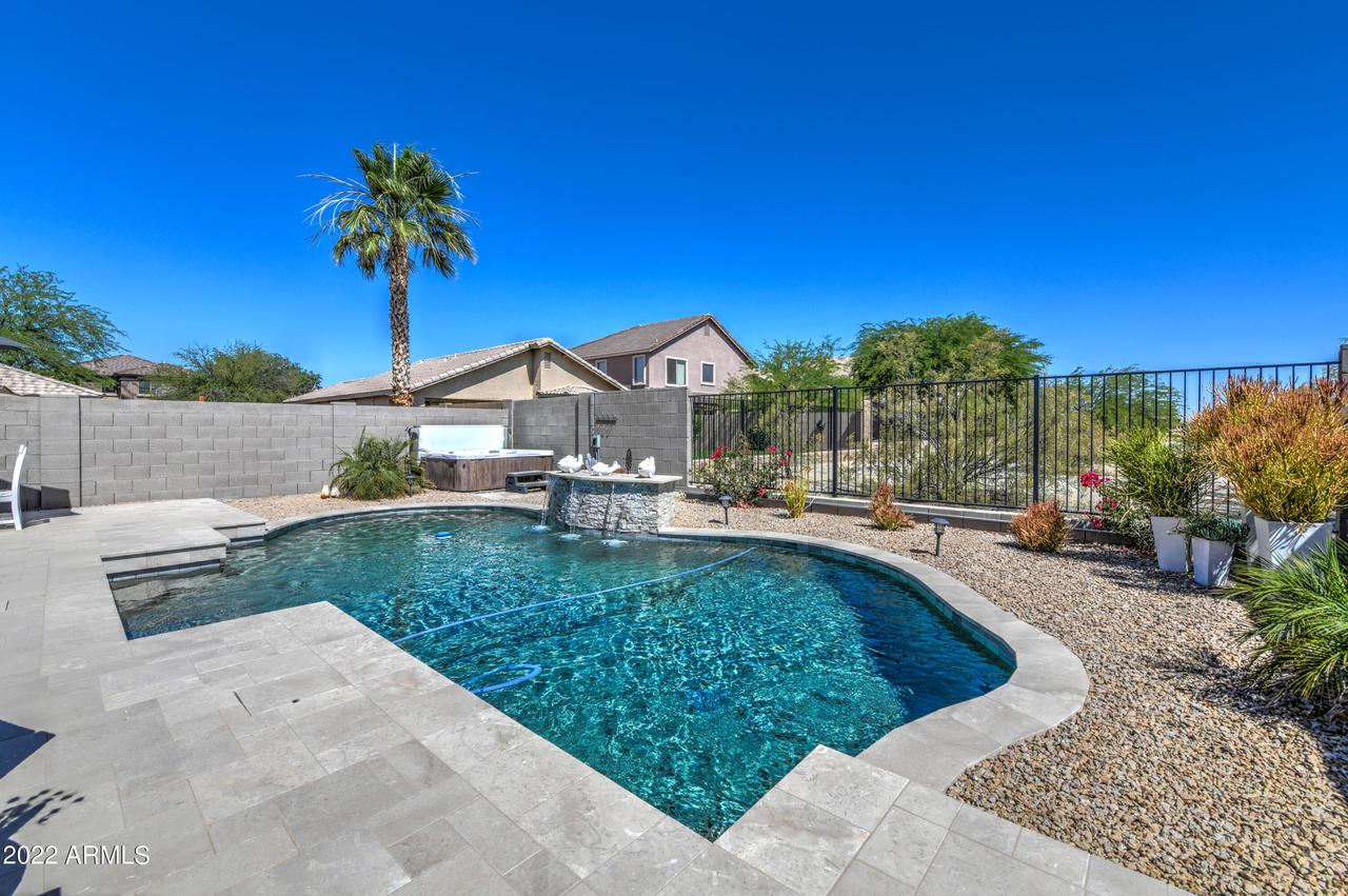 130 W Yellow Bee Dr., San Tan Valley, AZ 85143