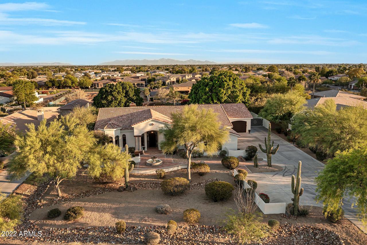 8345 W La Caille, Peoria, AZ 85383