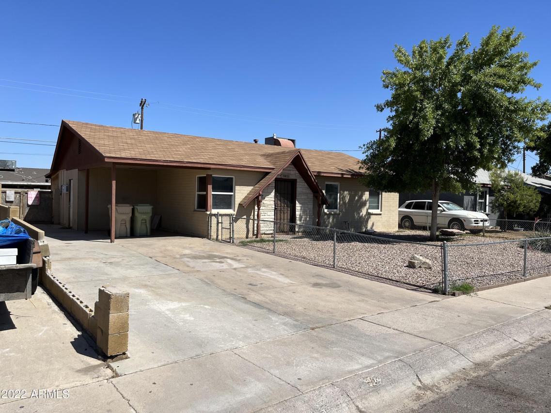5821 N 64th Ave., Glendale, AZ 85301