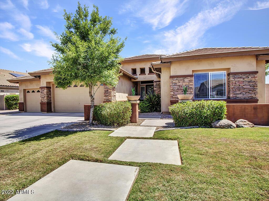 8621 W Mohawk Ln., Peoria, AZ 85382