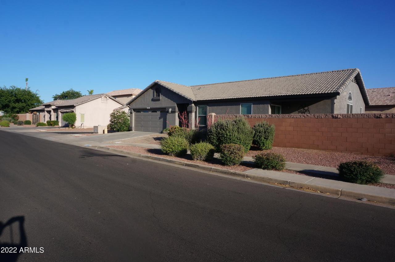 2133 E Danbury Rd., Phoenix, AZ 85022