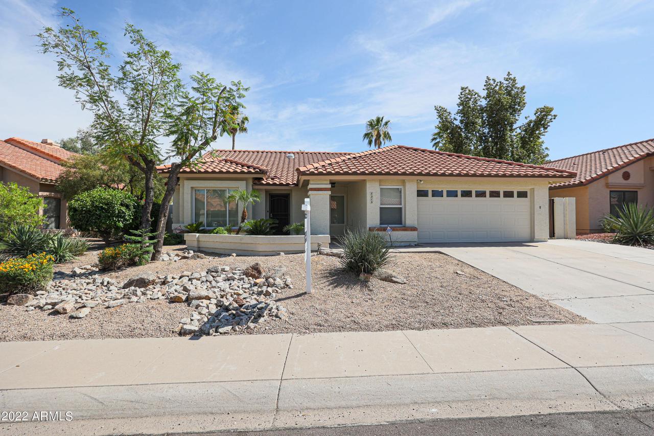 3319 E Dry Creek Rd., Phoenix, AZ 85044