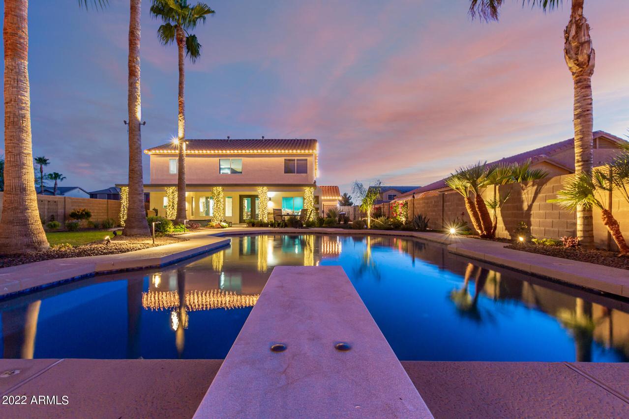 31657 N Blackfoot Dr., San Tan Valley, AZ 85143