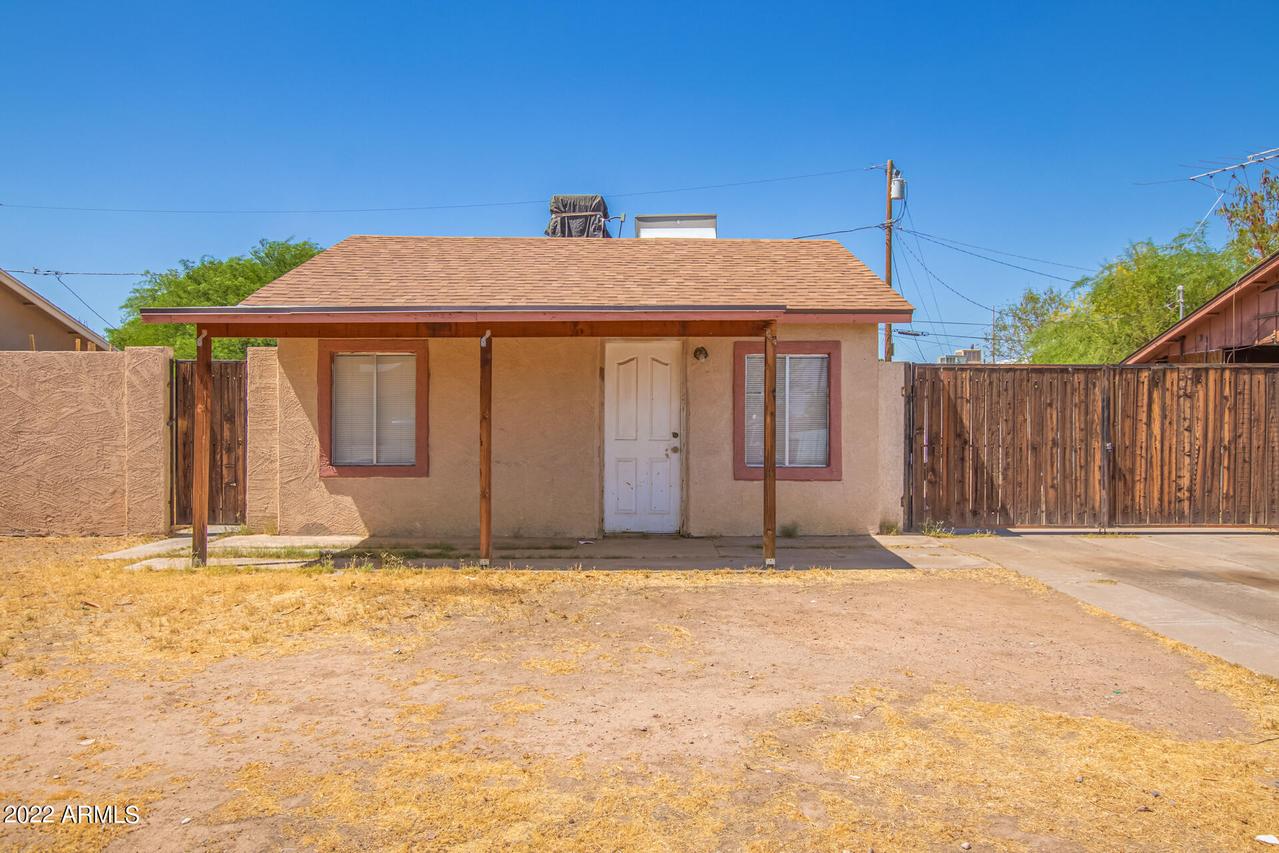 3122 W Monte Vista Rd., Phoenix, AZ 85009