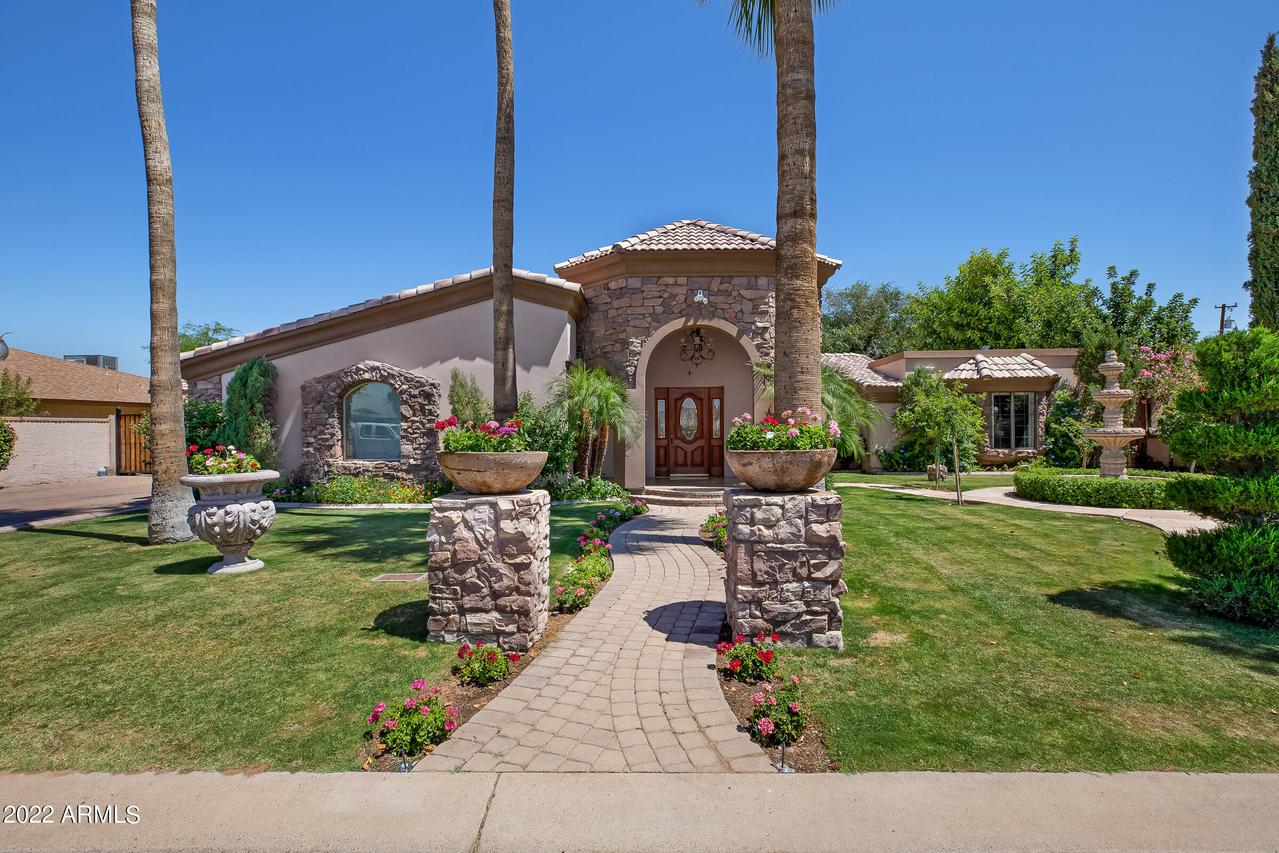 4528 E Hobart St., Mesa, AZ 85205
